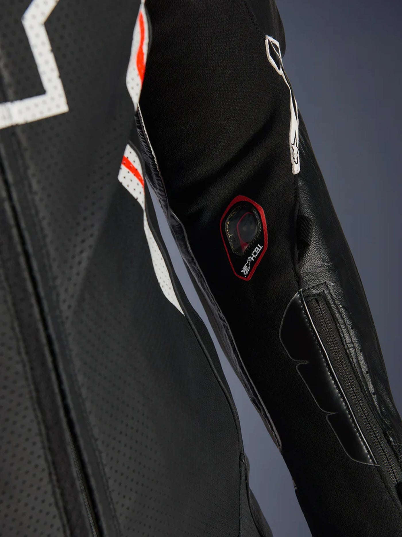 Alpinestars Leather suite 1-pcs GP Tech v5 Black/White/ Fluo Red