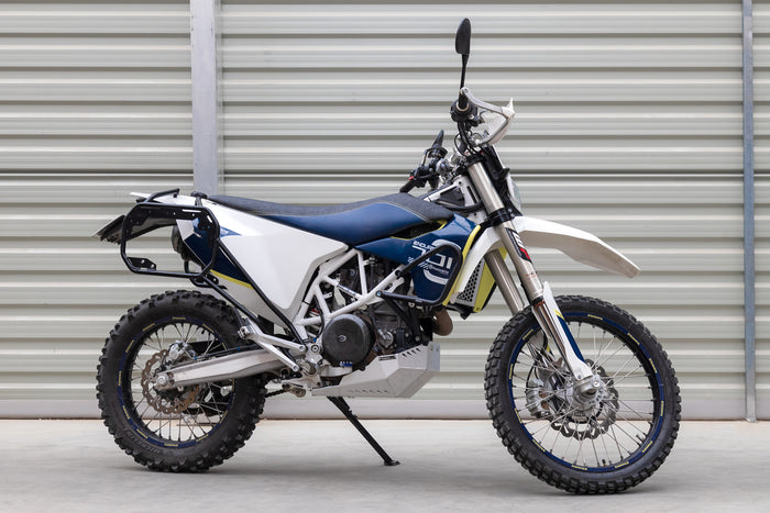 Yakk EXP Side carrier Husqvarna 701 Enduro/Supermoto (16-25) black