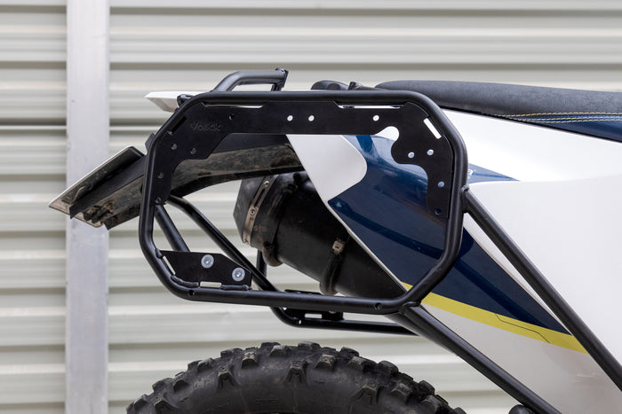 Yakk EXP Side carrier Husqvarna 701 Enduro/Supermoto (16-25) black