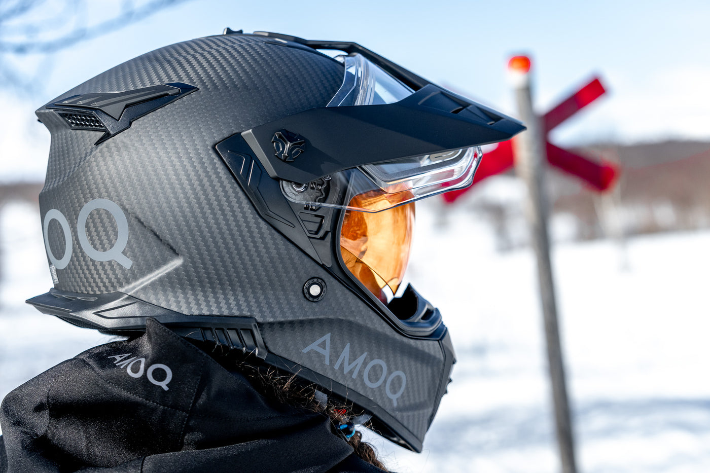 AMOQ Recoil Electric visor Carbon ADV helmet Blackout