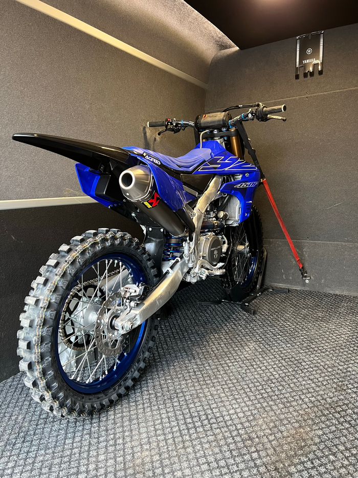 Hyper bike stand 16-21" adjustable