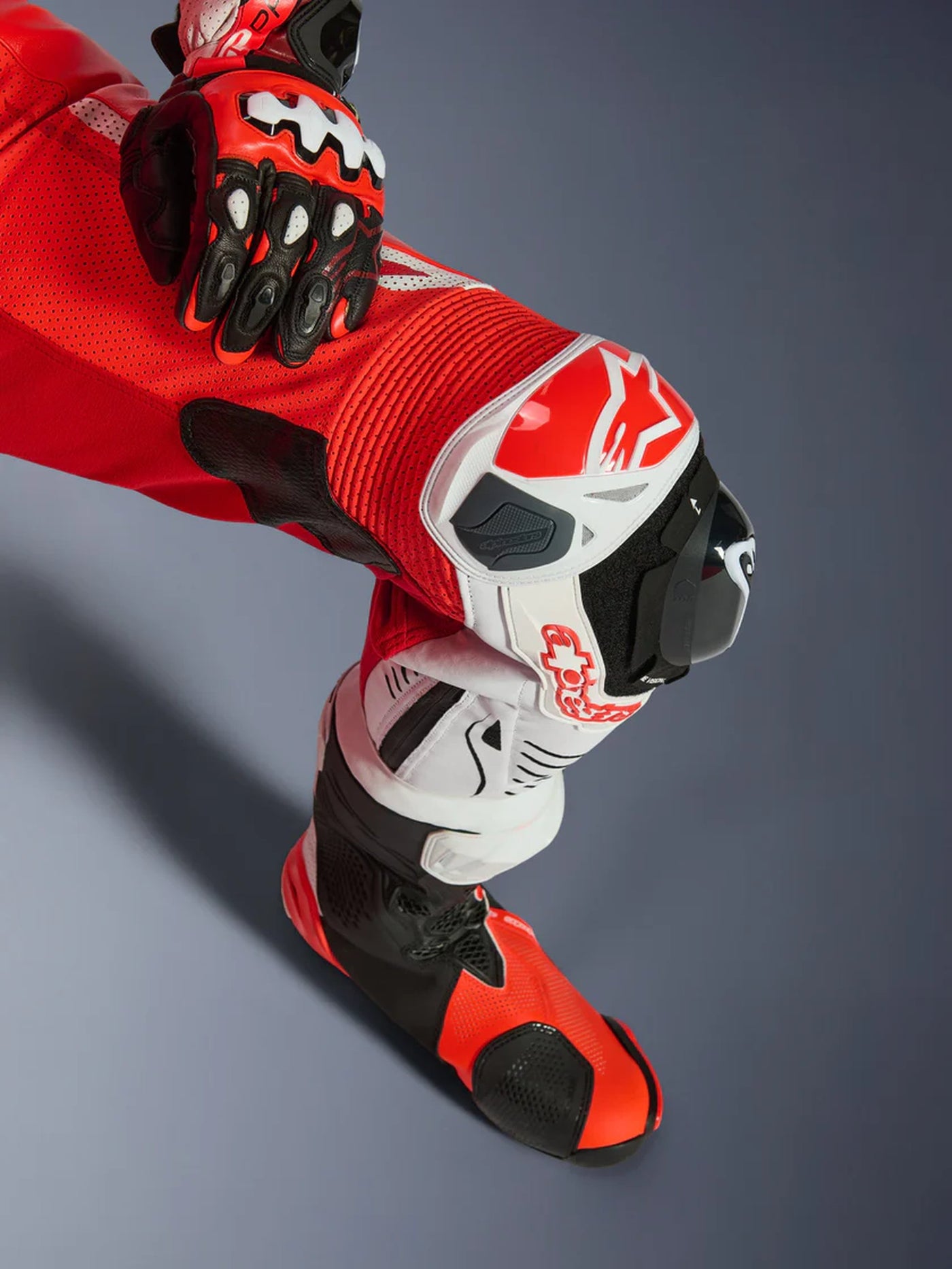 Alpinestars Leather suite 1-pcs GP Tech v5 Fluo Red/White